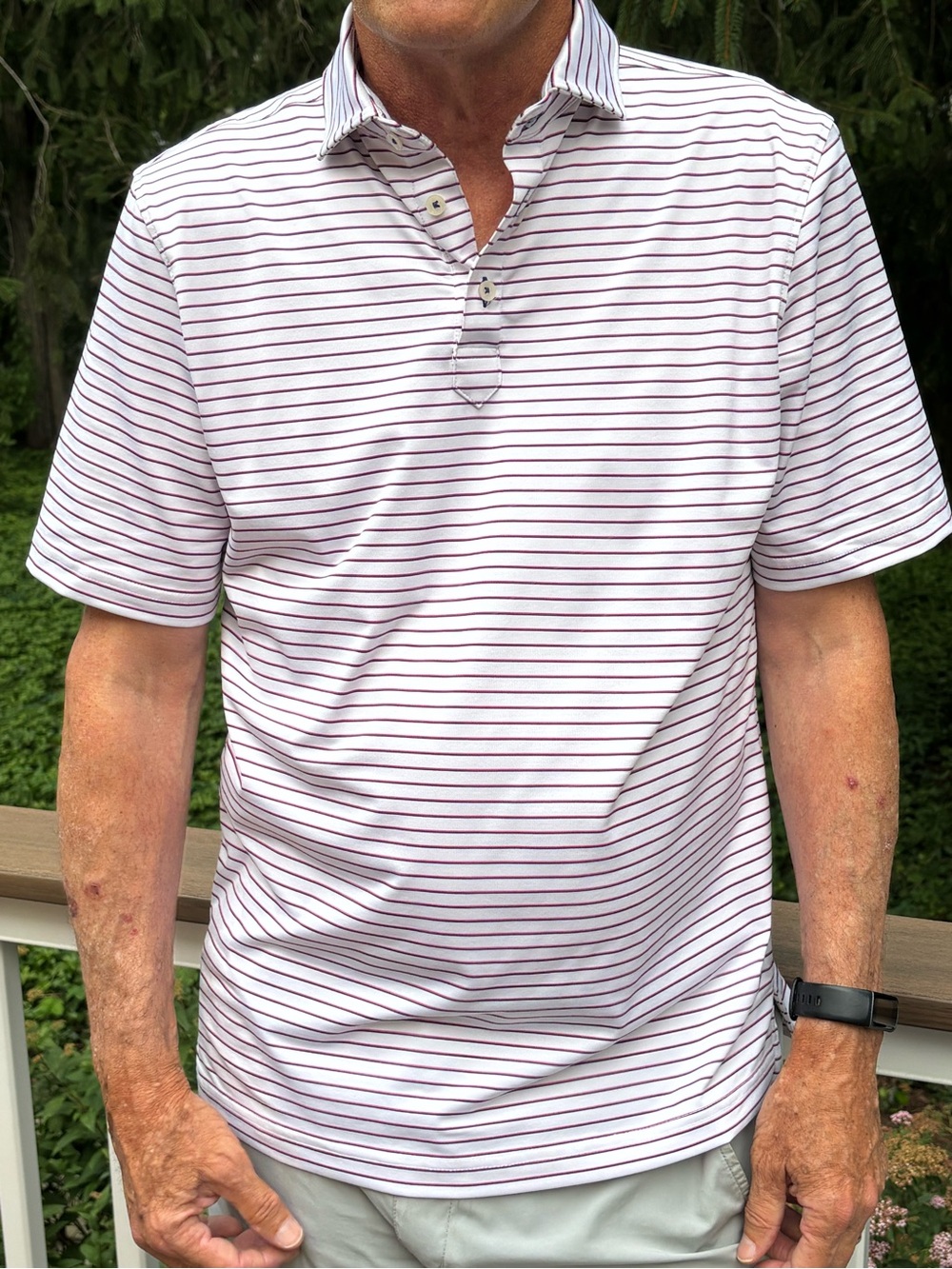 Stitch Men’s Bleecker Stripe Golf Shirt  White with Red/Black Stripes.  Sz S